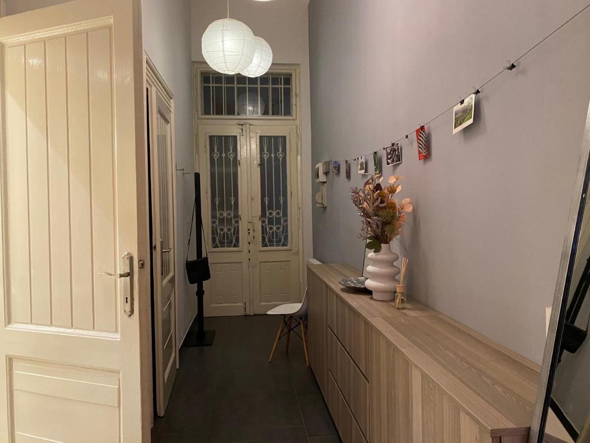 Apartment Stylish By The Vigszinhaz Theater