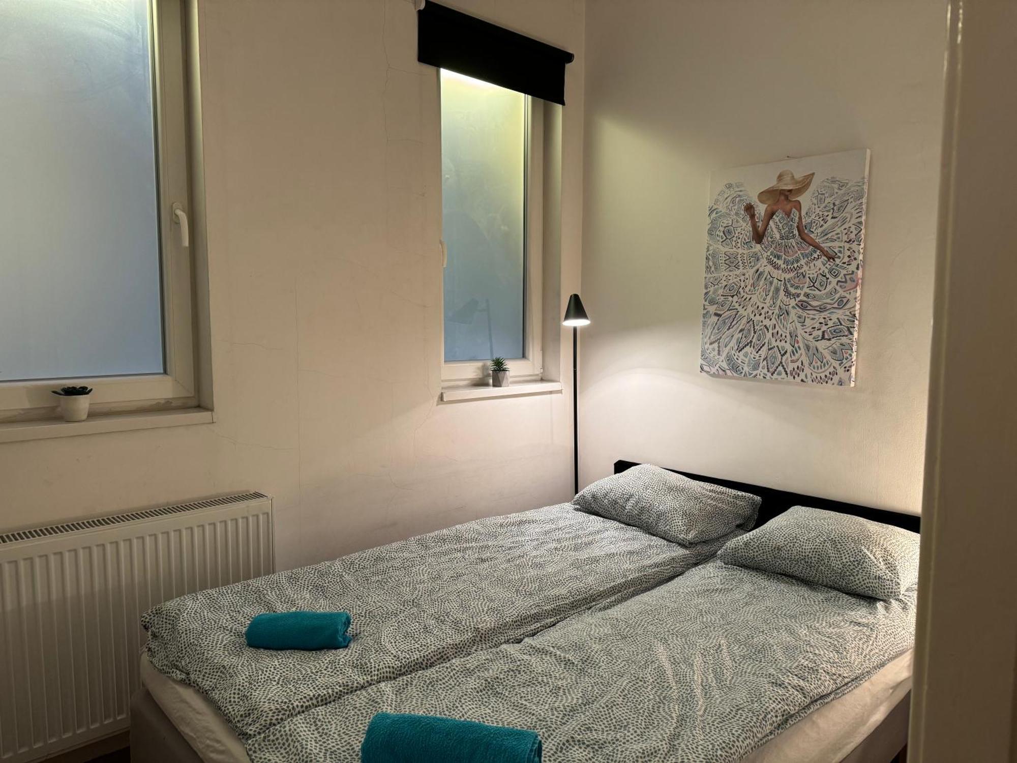Stylish By The Vigszinhaz Theater Apartment *